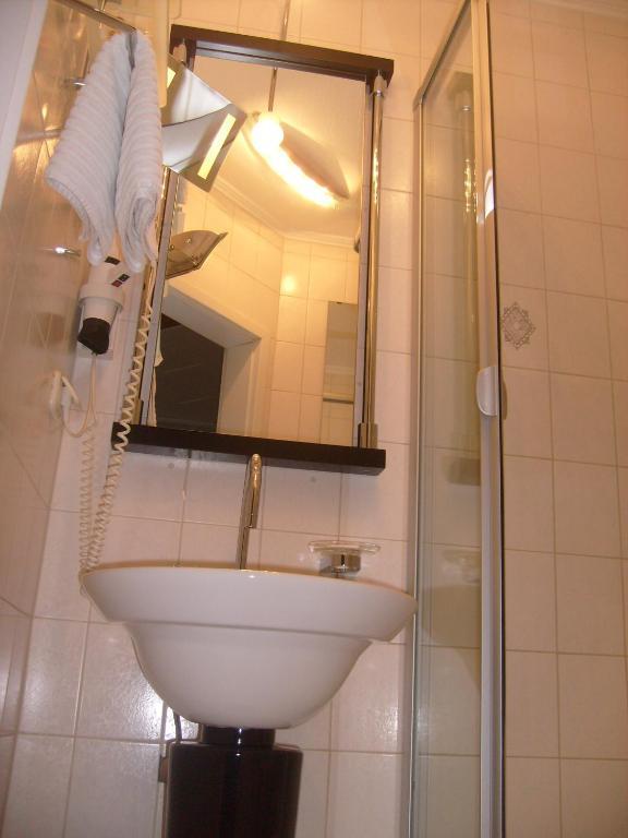 Geniesserhotel Lodner Lauingen Kamer foto